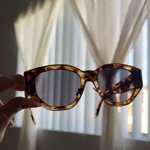 Dezi Sunglasses tortoise
